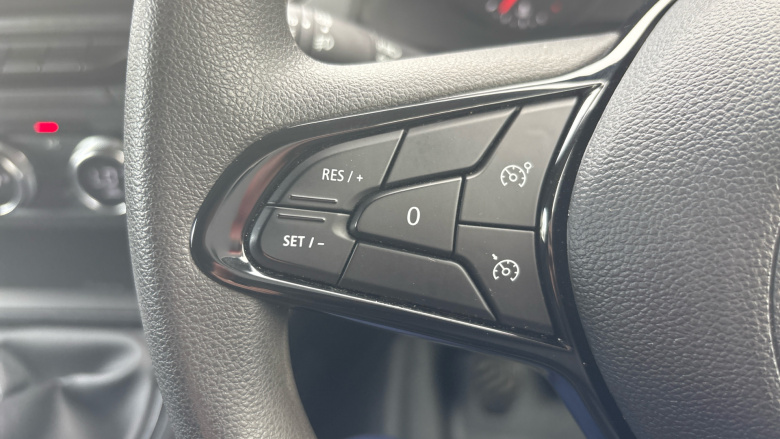 Nissan Townstar L1 Petrol 1.3 Tekna Van